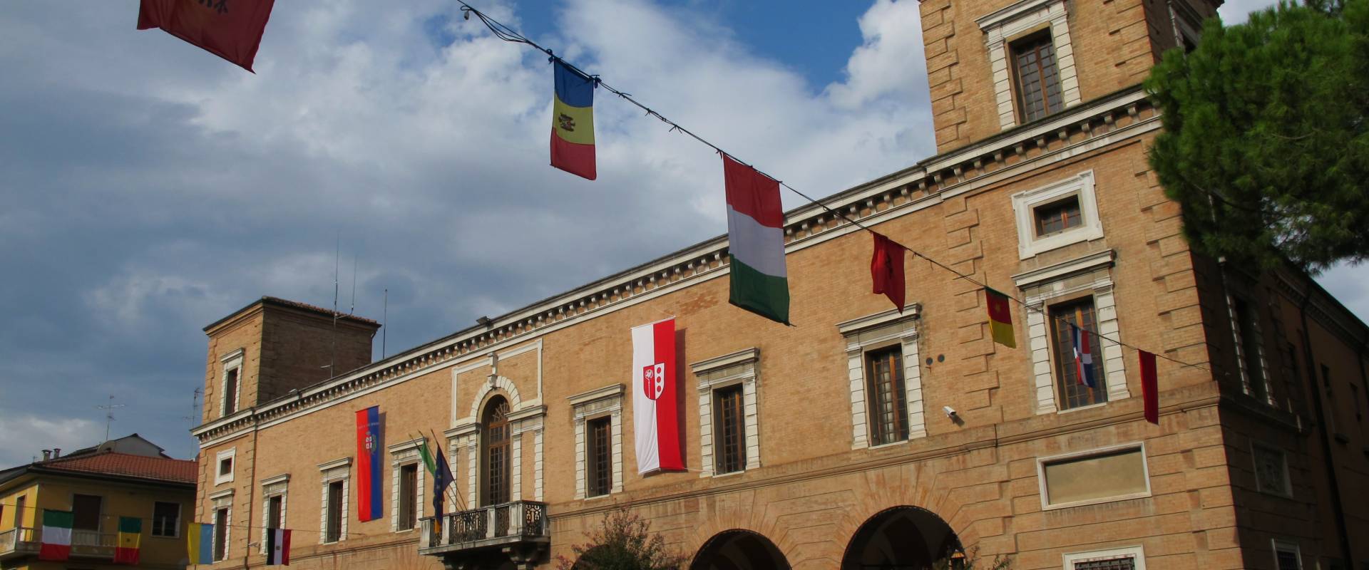 Bandiere e gonfaloni foto di Vincenzo Zaccaria